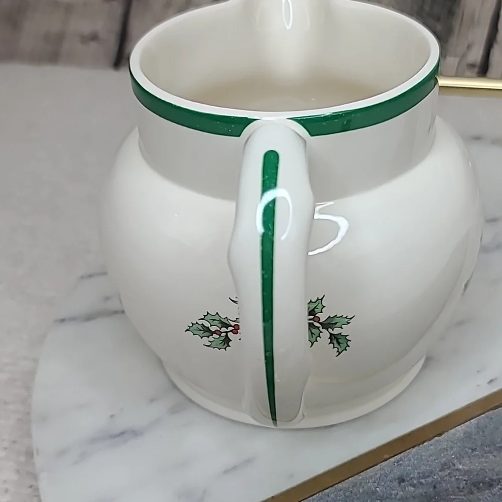 Spode Christmas Tree Mint Vintage Collectible Holiday 24oz Ceramic Jug/Pitcher